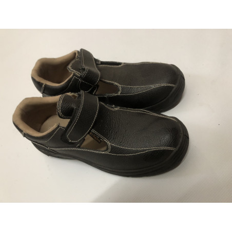 But roboczy   41 sandał b/b